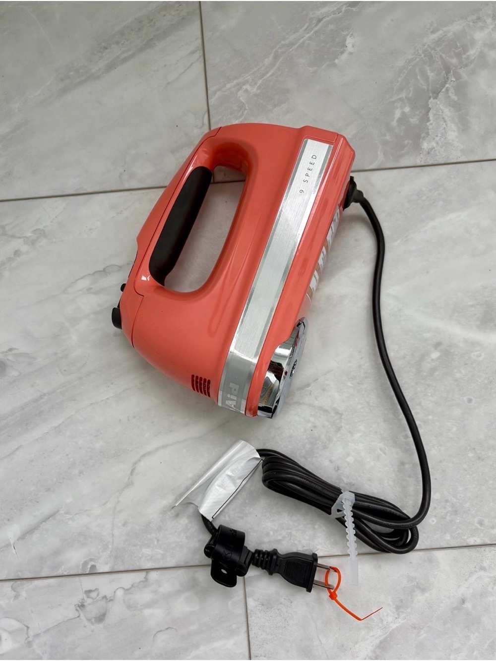 NWOT Kitchen Aid 9 Speed Coral Hand Mixer